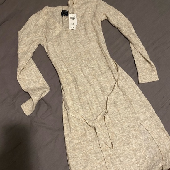Abercrombie & Fitch Dresses & Skirts - Abercrombie and Fitch knit sweater dress